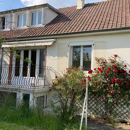 Nyaraló Maison 4 Aux Portes Du Circuit Le Mans