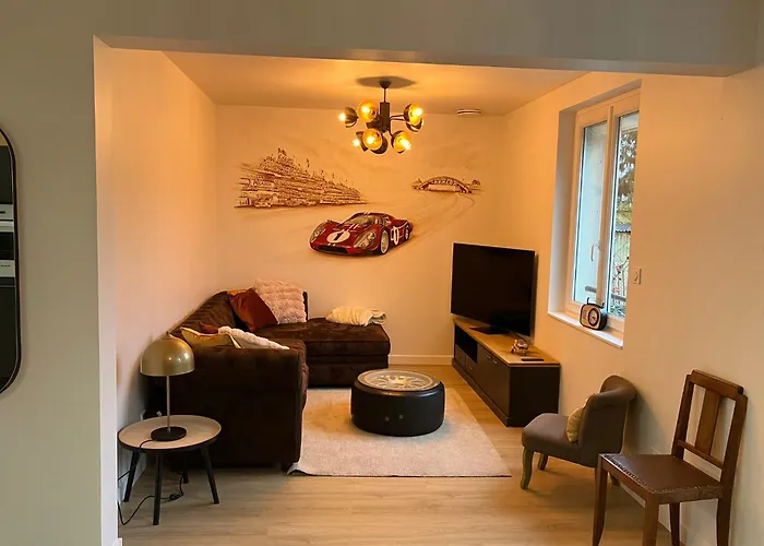 Semesterbostad Maison 4 Aux Portes Du Circuit Le Mans